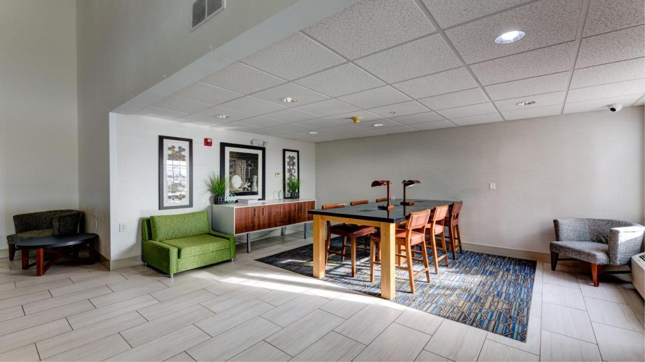 Holiday Inn Express & Suites Ashtabula-Geneva By Ihg Austinburg Zewnętrze zdjęcie