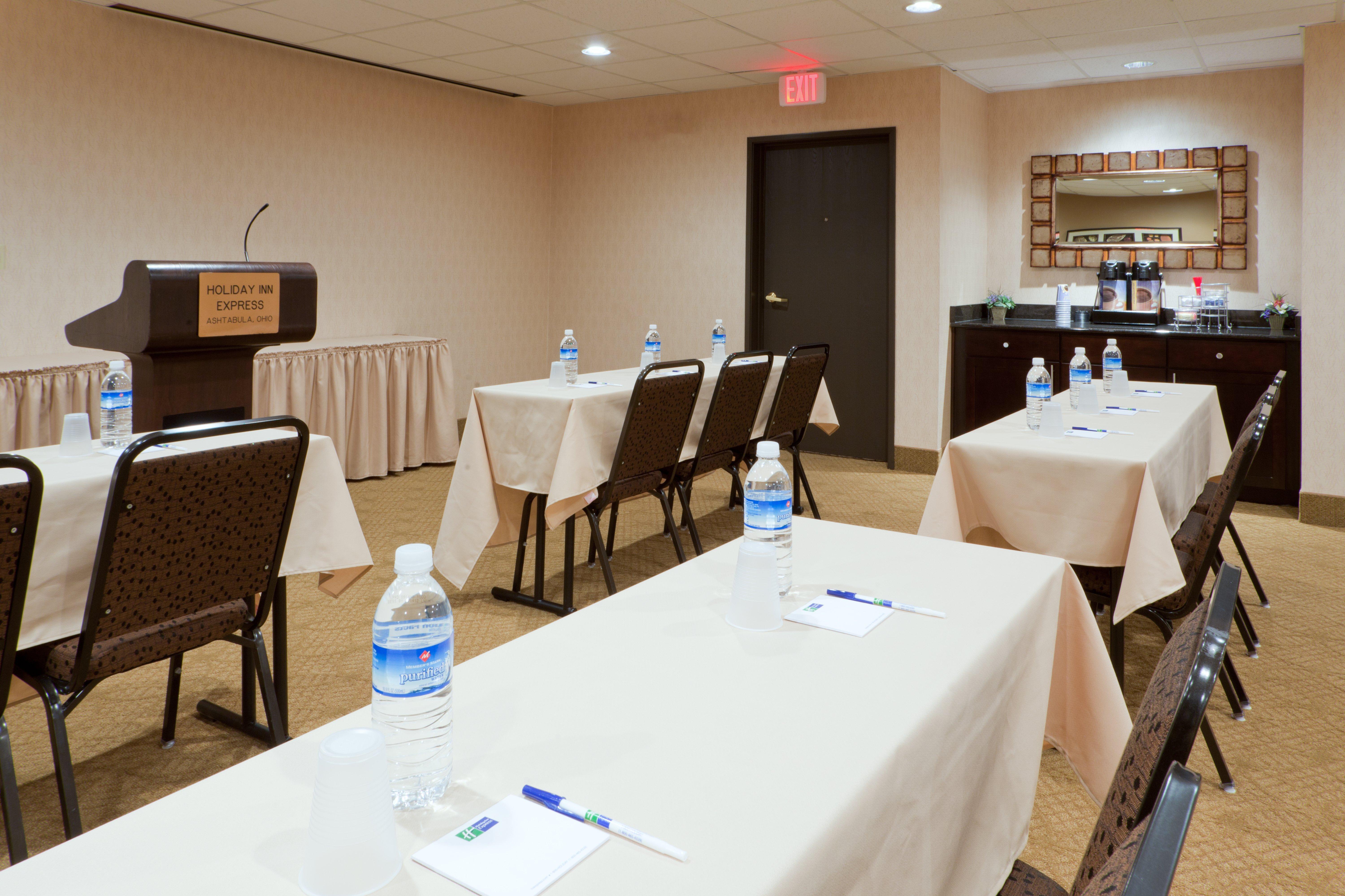 Holiday Inn Express & Suites Ashtabula-Geneva By Ihg Austinburg Zewnętrze zdjęcie